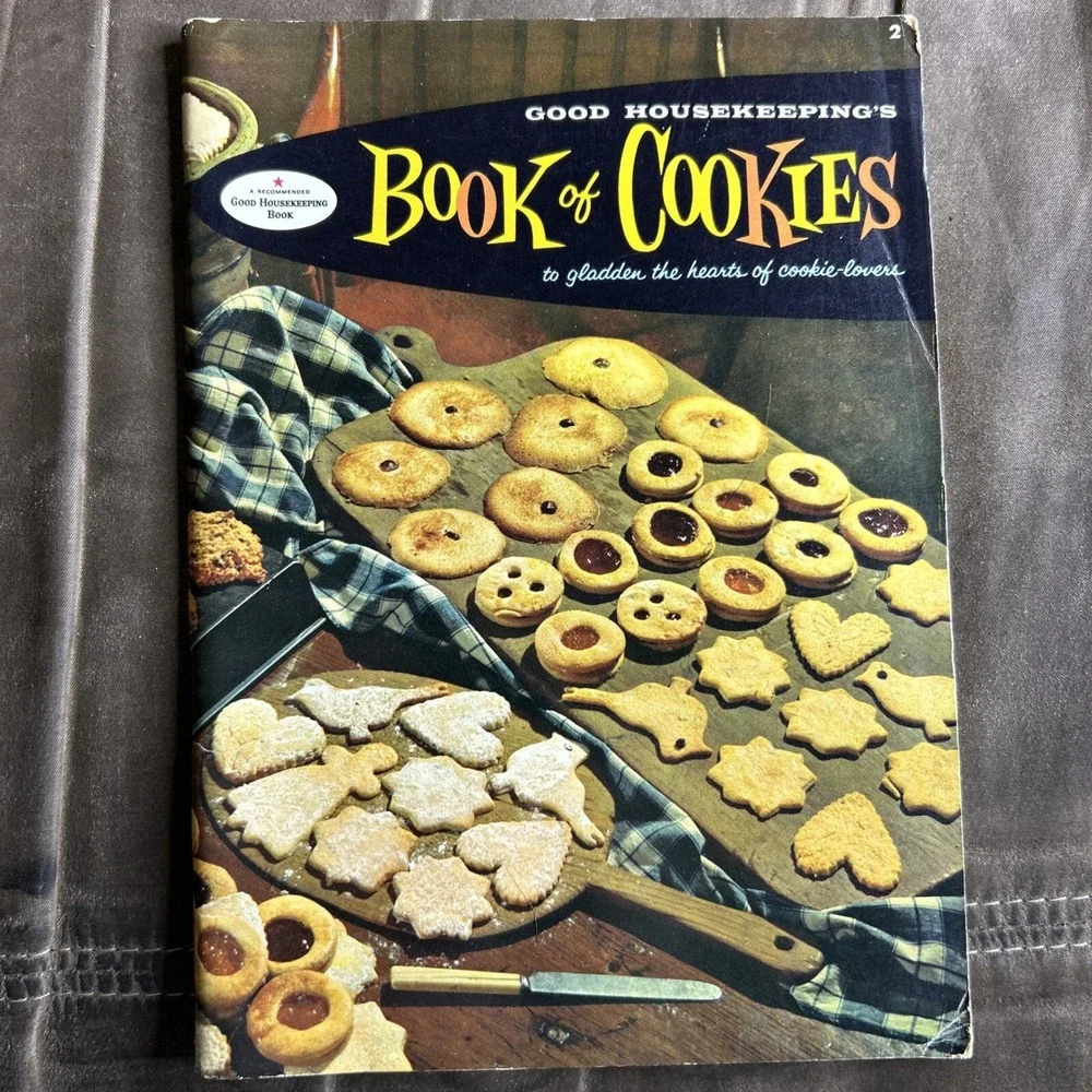 Set Of 2 Good‎ Housekeeping Cookies And Pie Book